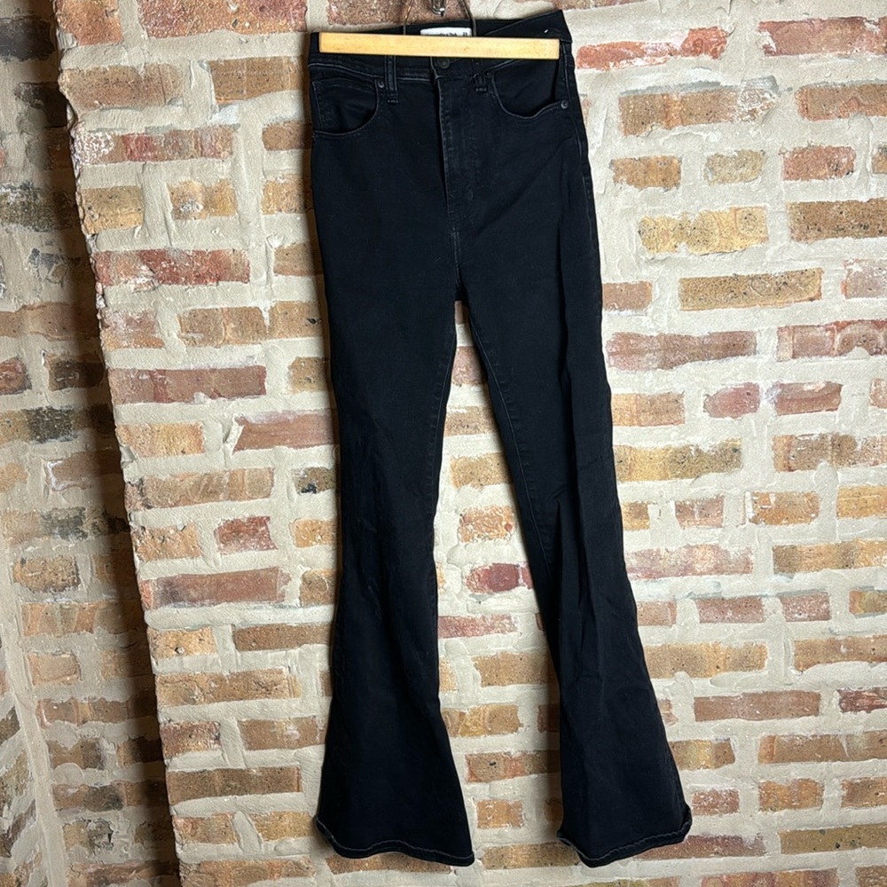 Abercrombie & Fitch Ultra High Rise Flare Jeans
